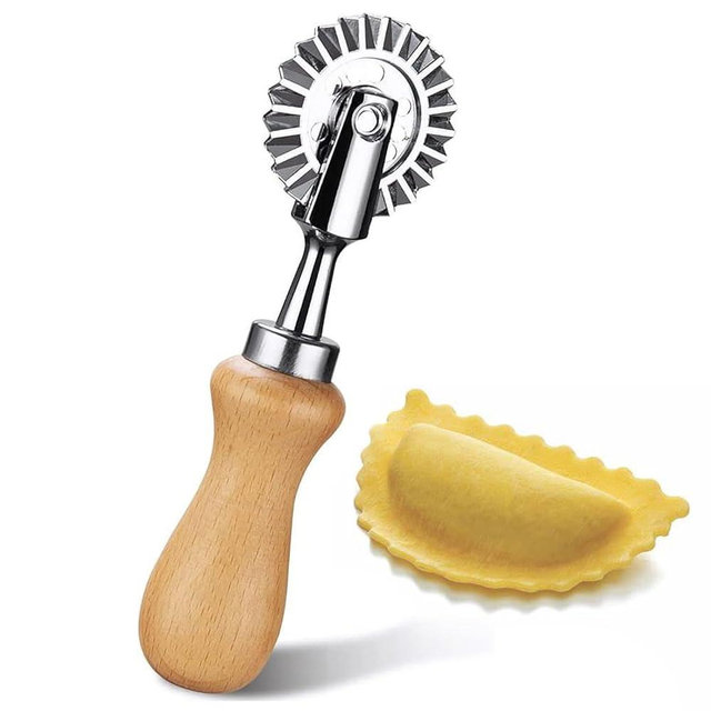 Pasta Cutter Wheel, Pastry Ravioli Cutter Wheel With Long Wooden Handle, Zinc Alloy Pastry Wheel Cutter for Kitchen and Home