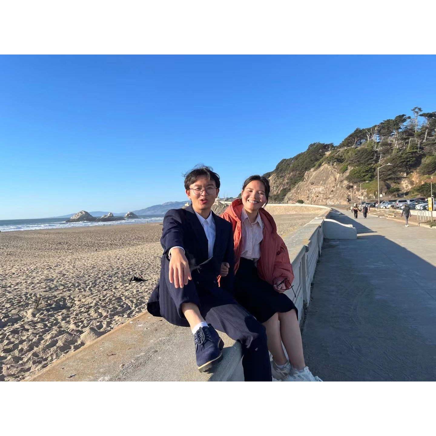 We got married at the city hall with the company of GuoTao's family, Kevin, and Thanh.