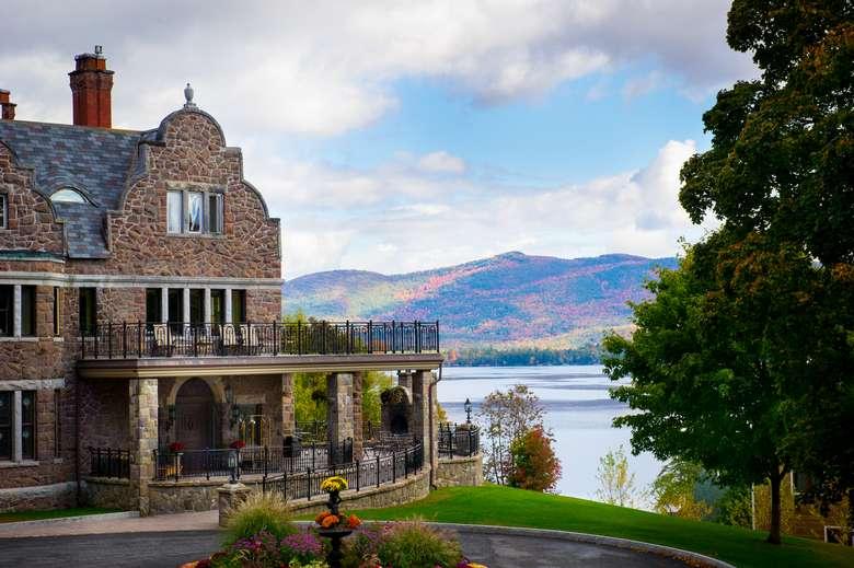 The Wedding Website of Staci Tomasetti and David Burns