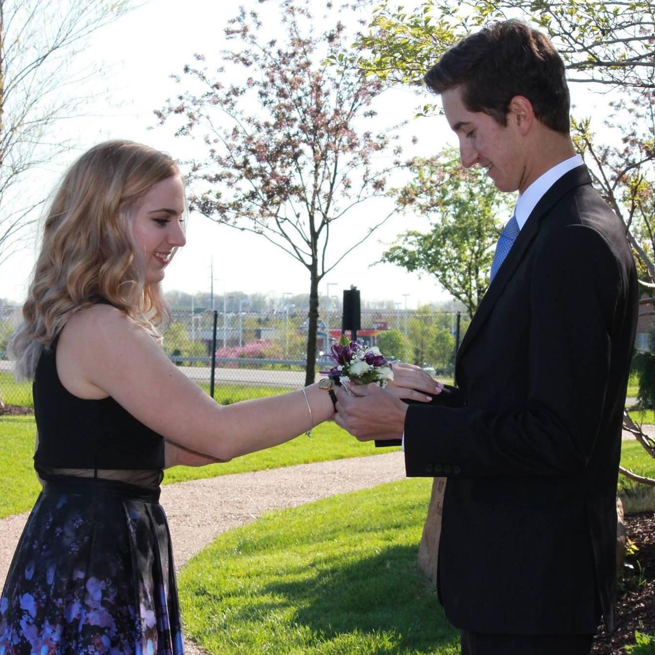 Attending different high schools means two senior proms. Luckily, Liz would never pass up an excuse to wear a fabulous dress, and Matt needs every opportunity to work on his dance moves.