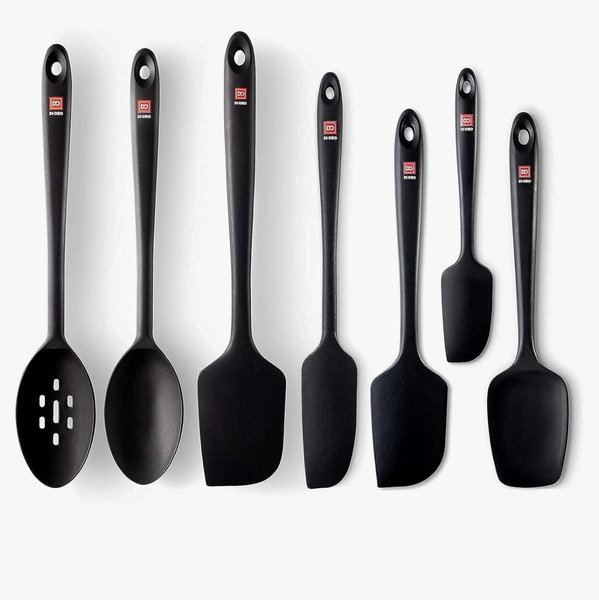 DI ORO Seamless Series 7-Piece Silicone Utensil Kitchen Set - 600°F Heat-Resistant Rubber Cooking and Baking Tools - Food Grade, BPA Free, and LFGB Certified Silicone - 5 Spatulas and 2 Spoons (Black)