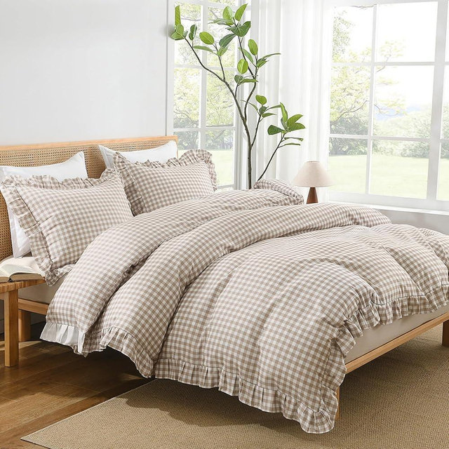 Andency Gingham Duvet Cover Queen, Tan Brown Ruffle Farmhouse Shabby Chic Duvet Cover, 3 Pieces Soft Pre-Washed Polyester Duvet Cover Set with Zipper Closure & Corner Ties, 90x90Inch