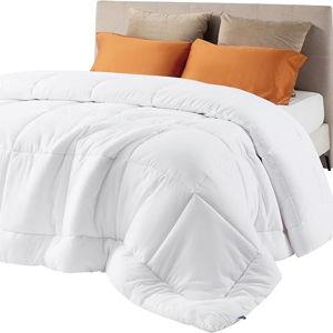 Bedsure Comforter Duvet Insert - Quilted Comforters Oversize Queen Size, All Season Duvet, Down Alternative Bedding, with 8 Tabs, Gifts for Women/Men, White, Oversize Queen 98 x 98 Inches