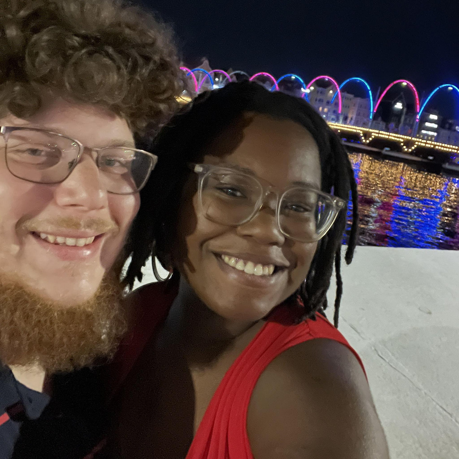 Visiting the Swinging Old Lady aka Queen Emma Bridge