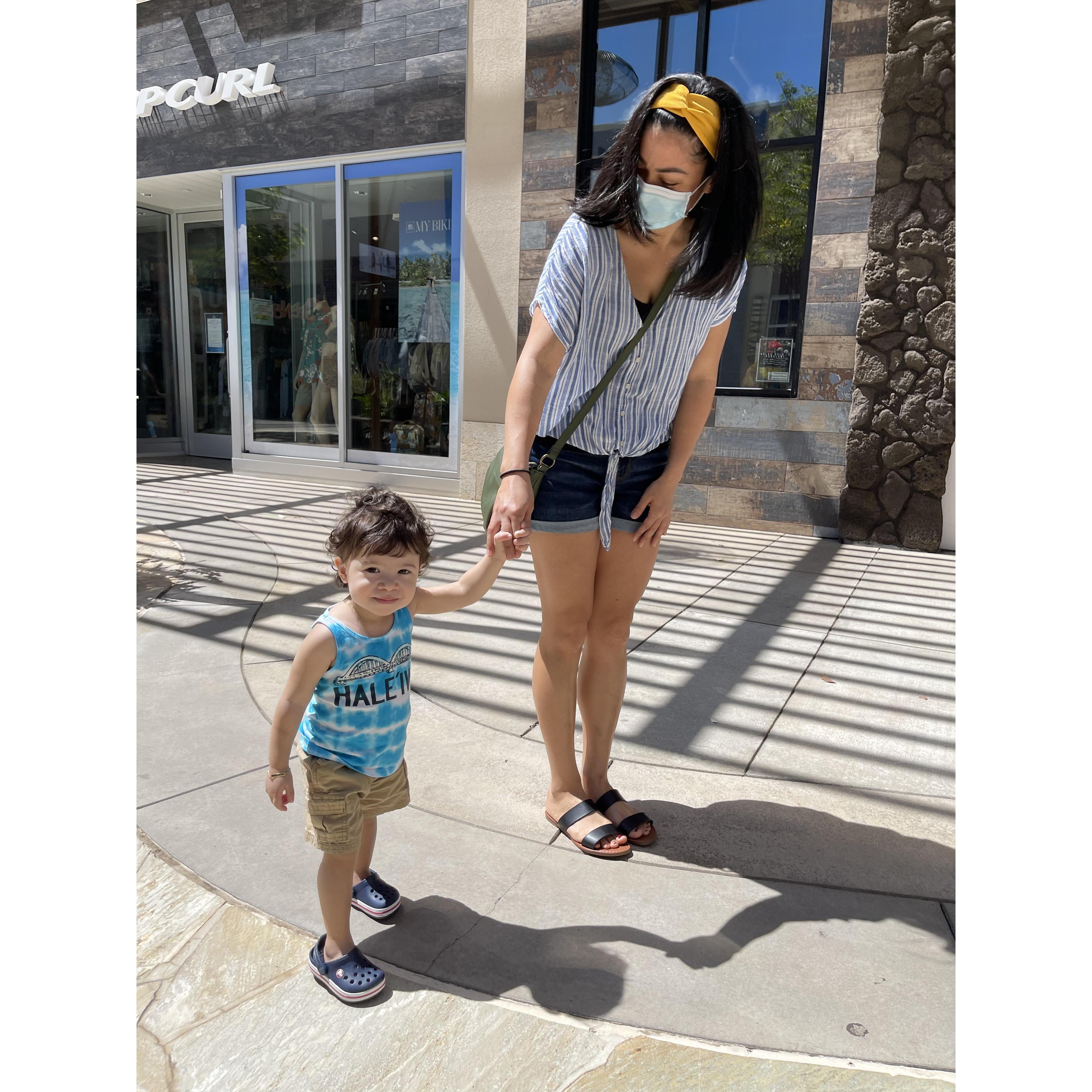 Nikita and Bruni's first trip to Kamakana Ali'i Mall on Oahu . . .