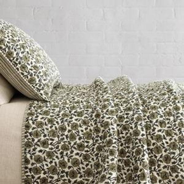 Laney Floral Quilt, color - elm, size - King/Cal. king