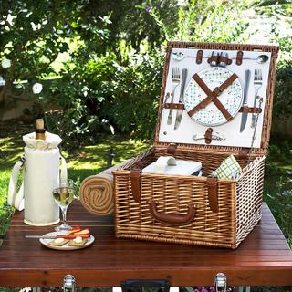 2-Person English Style Willow Picnic Hamper with Blanket
