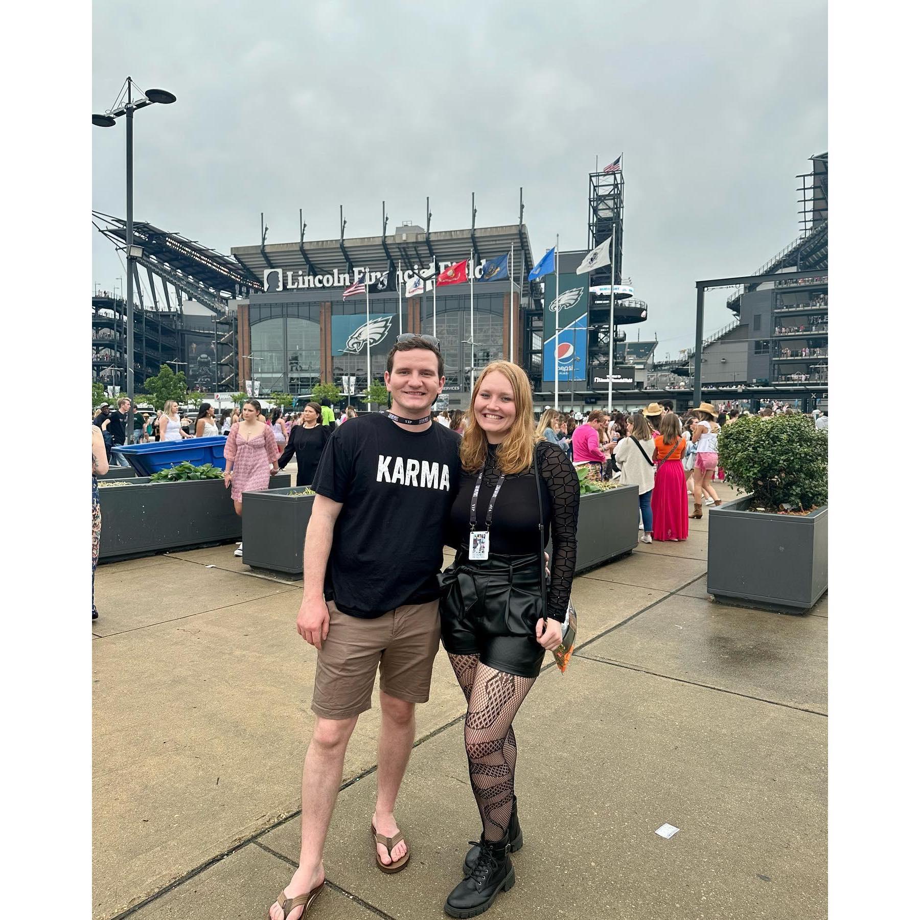 Chris made Anna's dreams of attending Taylor Swift's The Eras Tour come true!