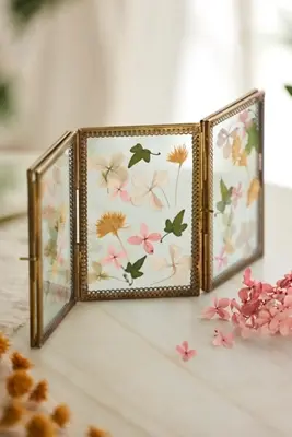 Filigree Triple Pane Frame