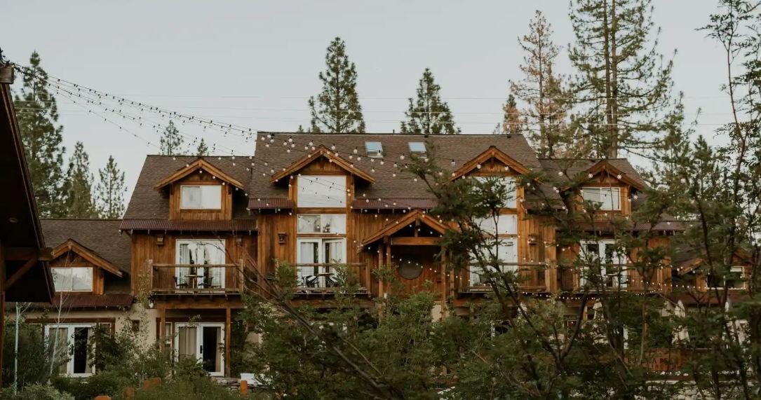 The Wedding Website of Rowan Williams and Rilee Williams