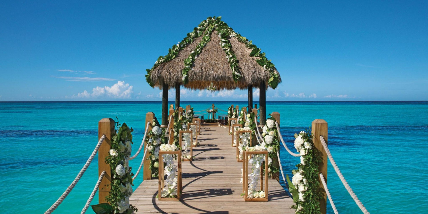 The Wedding Website of Dr. Jasmien Lewis and Aaron Lewis