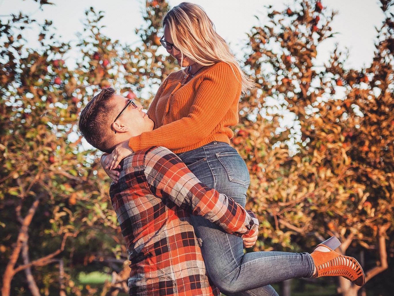 The Wedding Website of Danielle Honsaker and Tony Zale
