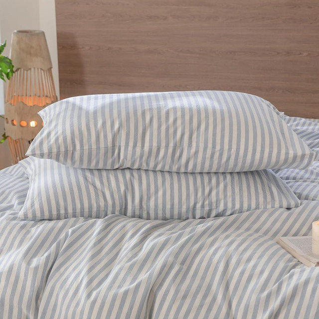 MooMee Bedding Pillowcases Striped Pack of 2 100% Washed Cotton Linen Like Textured Breathable Durable Soft Comfy (Cornflower Blue White Classic Stripes, Queen)