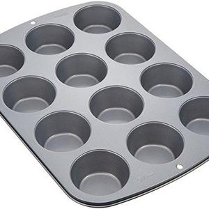 Wilton Recipe Right Nonstick 12-Cup Regular Muffin Pan