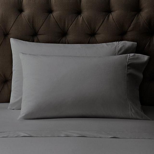 Italian Vintage-Washed 600 Sateen Pillowcases (Set of 2), Size Standard, Color Graphite