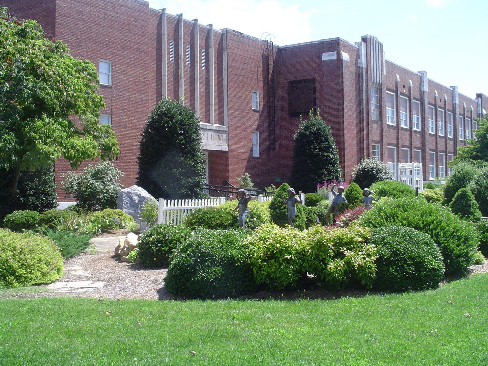 The Wedding Website of John C. Williams, Jr and Jennifer Bennett