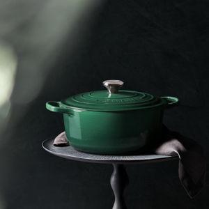 Signature Round Dutch Oven