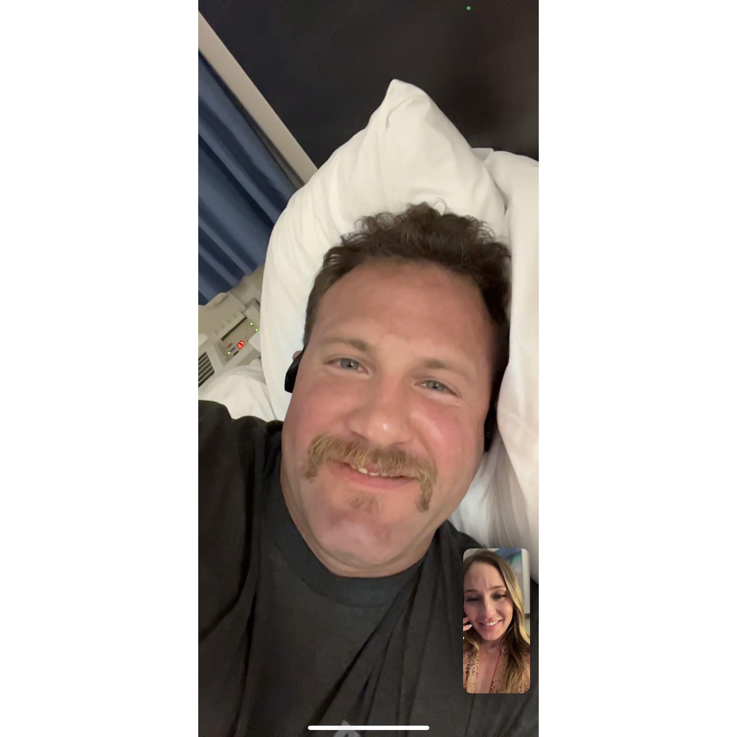 Early months into dating- FaceTime Call <3