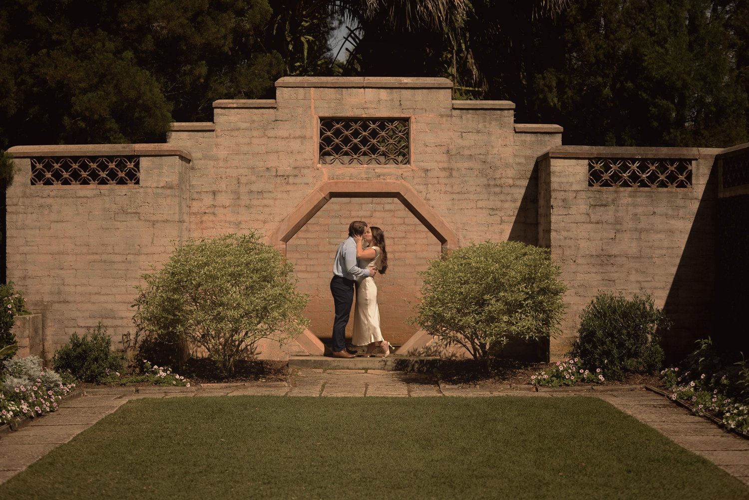 The Wedding Website of Victoria Iris Hogue and Wilhelm Gunther Peter Parks