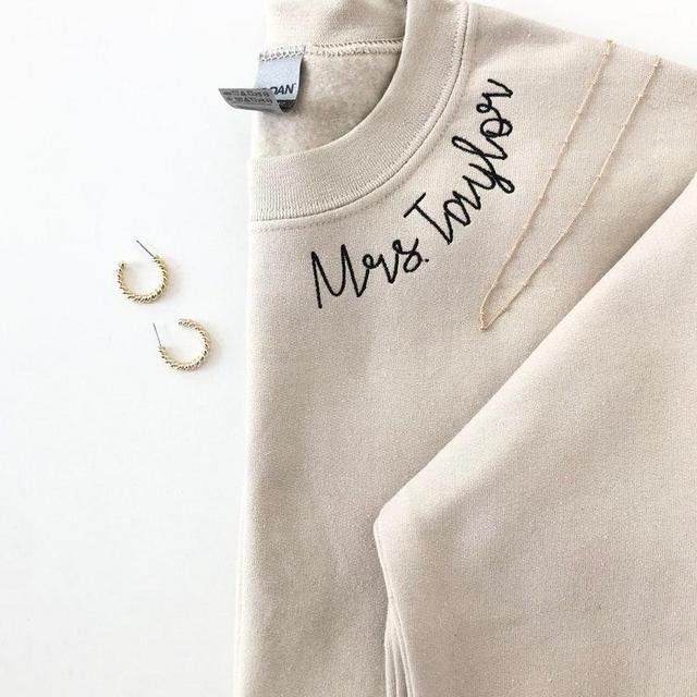 Embroidered Bride Sweatshirt, Embroidered Personalized Bride Sweatshirt, Embroidered Sweatshirt, Bride Sweatshirt