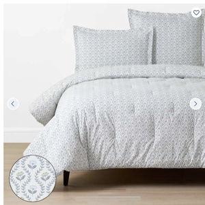 Tira Floral Classic Cool Cotton Percale Comforter
