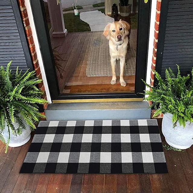 Ukeler Plaid Rugs Black and White Rug Cotton Hand-Woven Buffalo Check Rug for Front Porch Washable Kitchen Rugs and Mat, 23.6''x51.2''