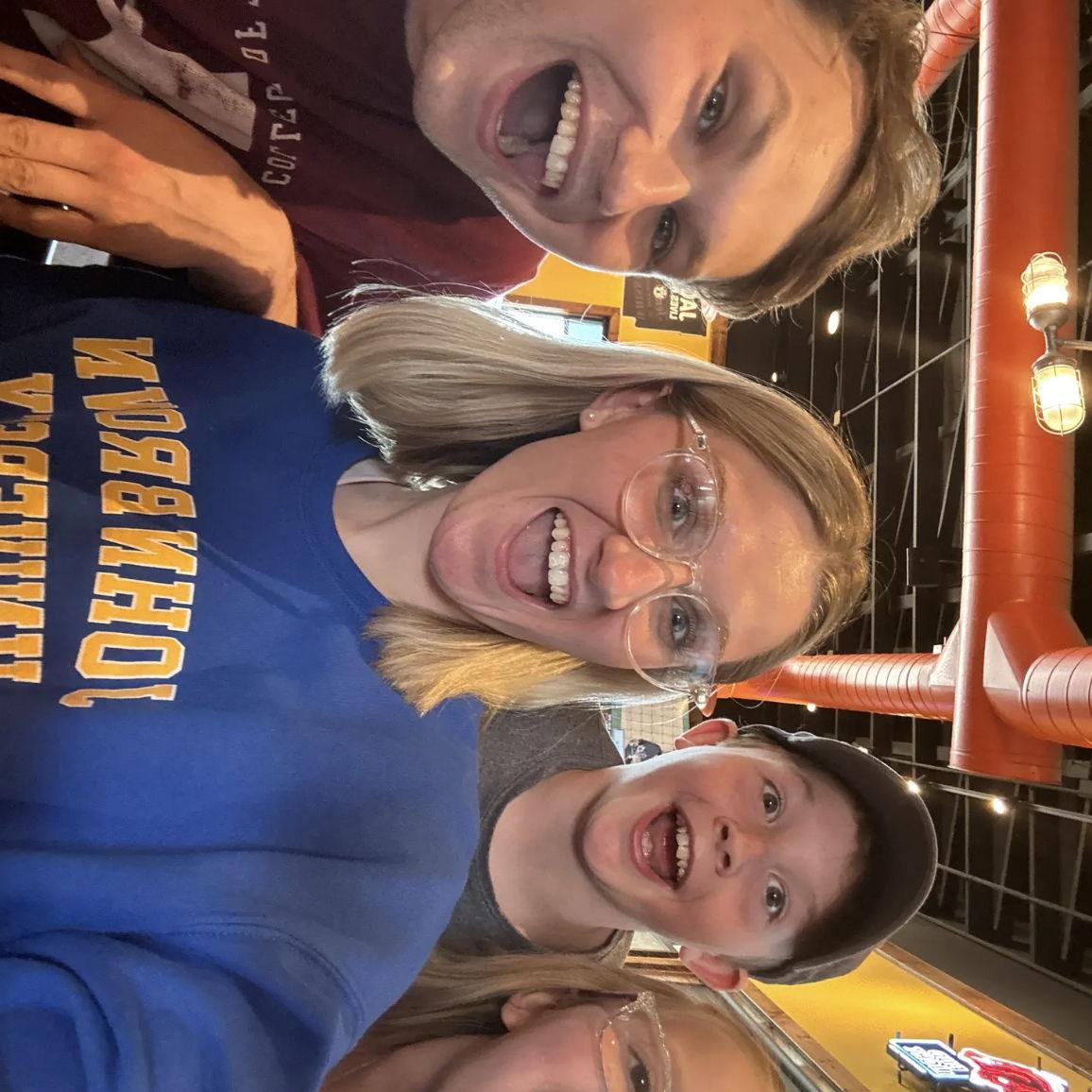 Hanging with meg's siblings for the first time as bf and gf!!