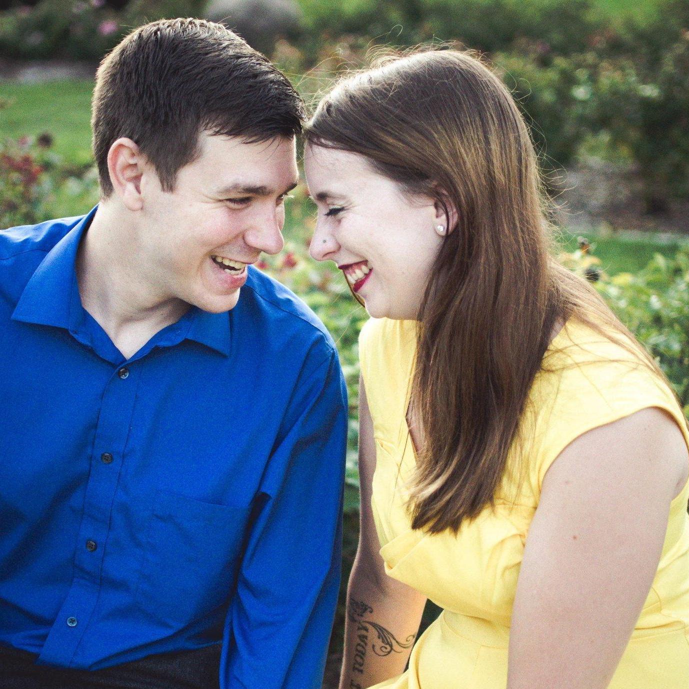Engagement photos.
Beauty and the Beast inspired.

Photos by Olivia Logan Photography.