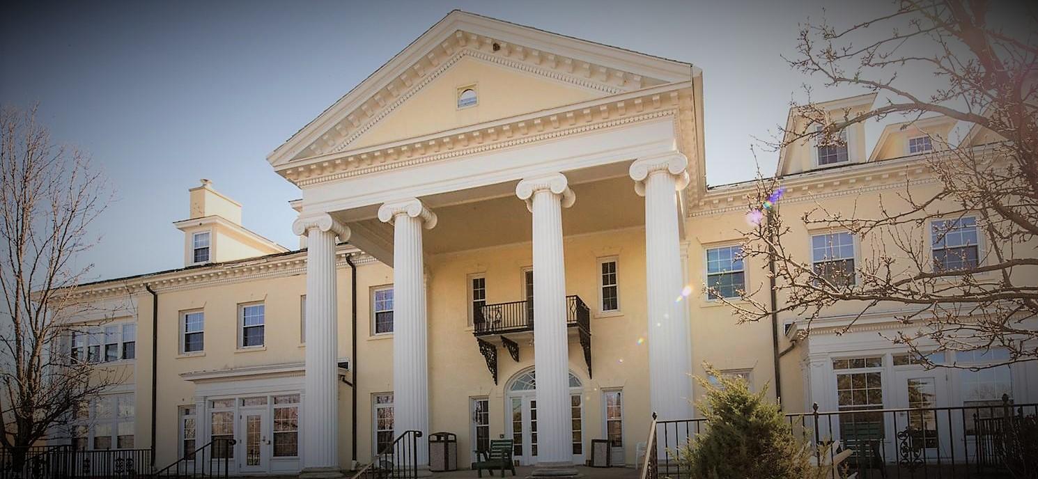 The Wedding Website of Larelle Newton and Michael Swagler