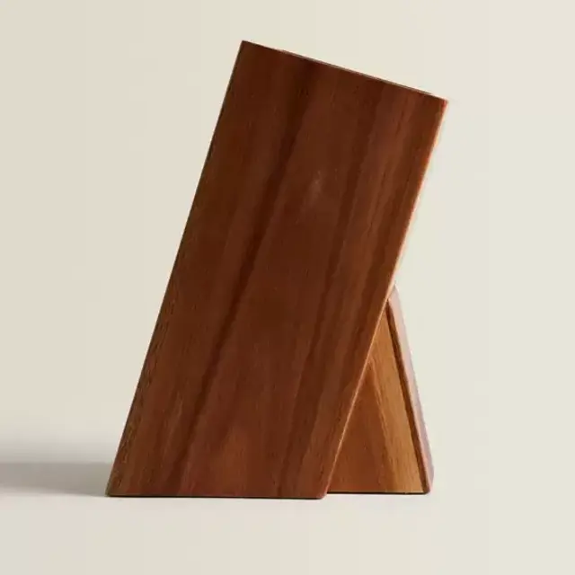 WOODEN KNIFE STAND