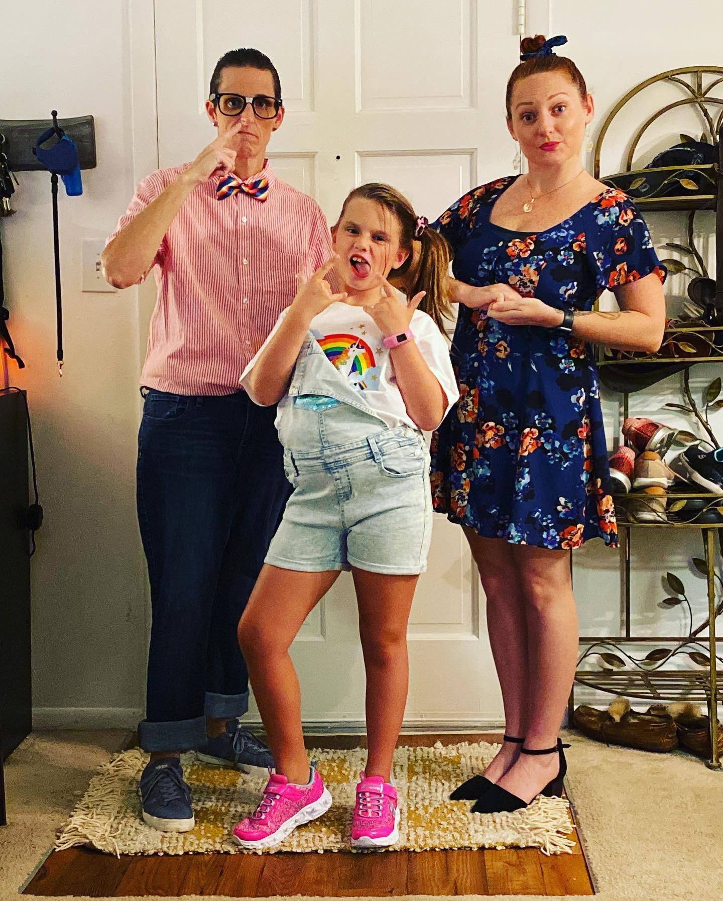 Quinn loves family dress up night 💄 💁🏽‍♀️