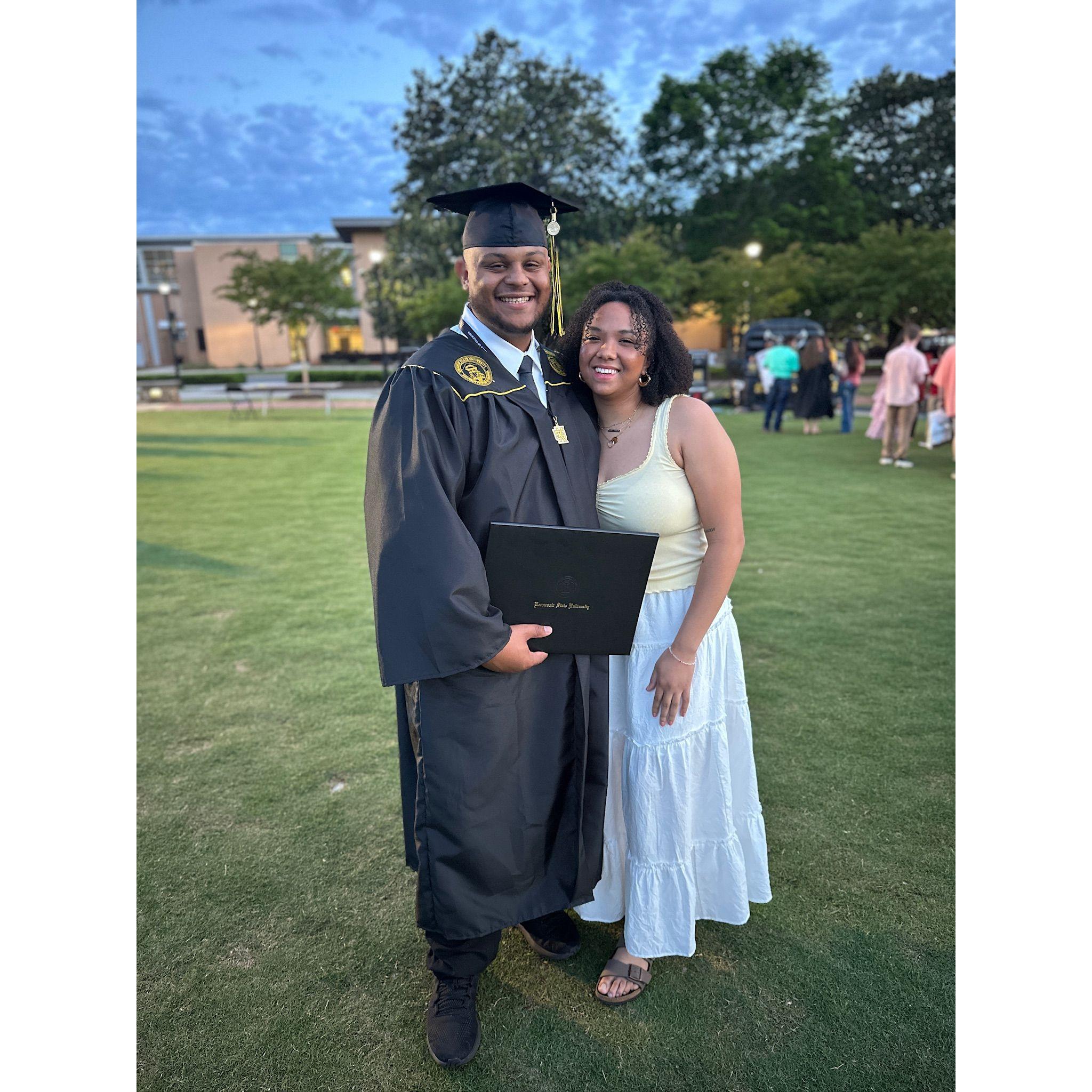 05/06/2025: Thomas graduated from college, and got an offer to teach science at the local middle school! Ariana came to support and celebrate this milestone with Thomas