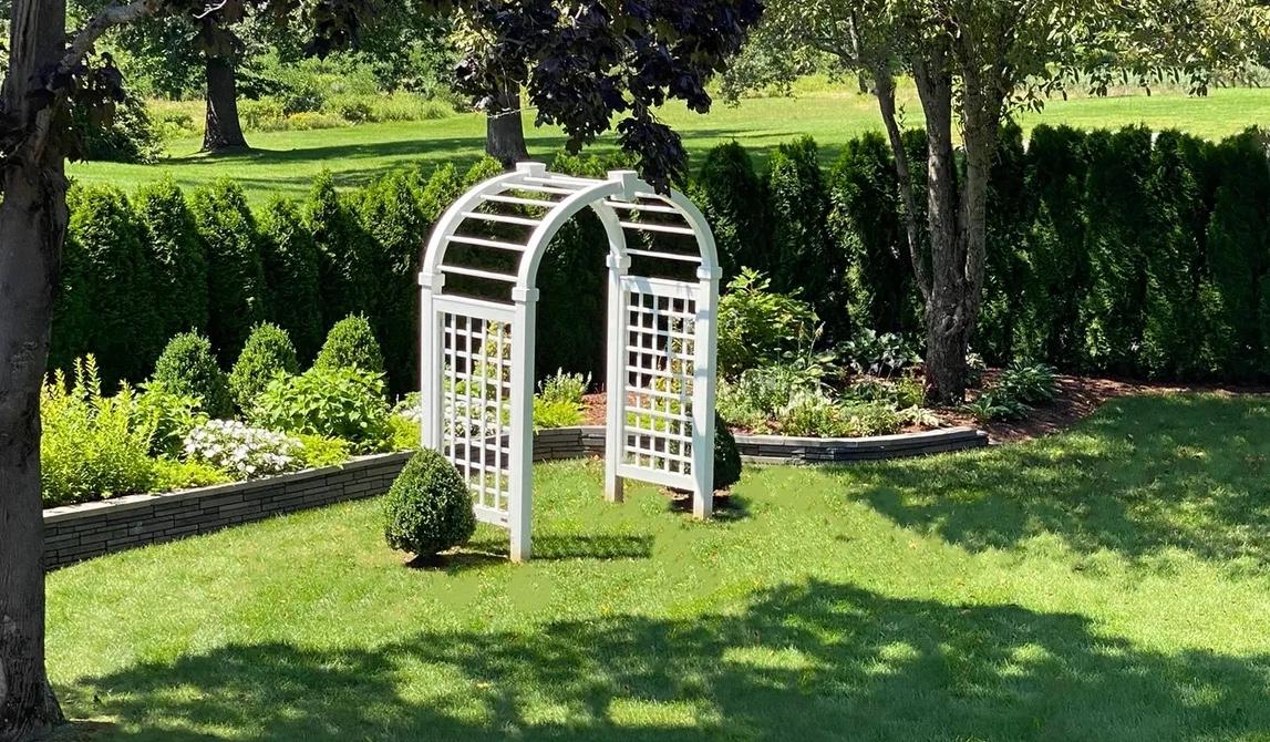 The Wedding Website of Lindsey Hawes and Josh Gaumond