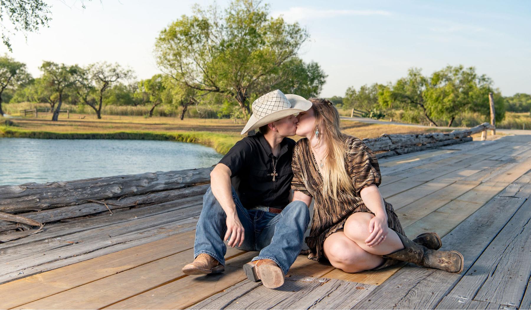The Wedding Website of Calista Tetzlaff and Taran Dunn