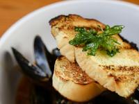Cru by Chef Marlon Alexander at Feelings Cafe