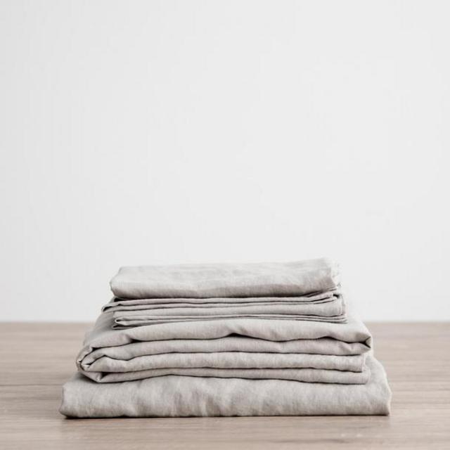 Cultiver: Linen Sheet Set With Pillowcases