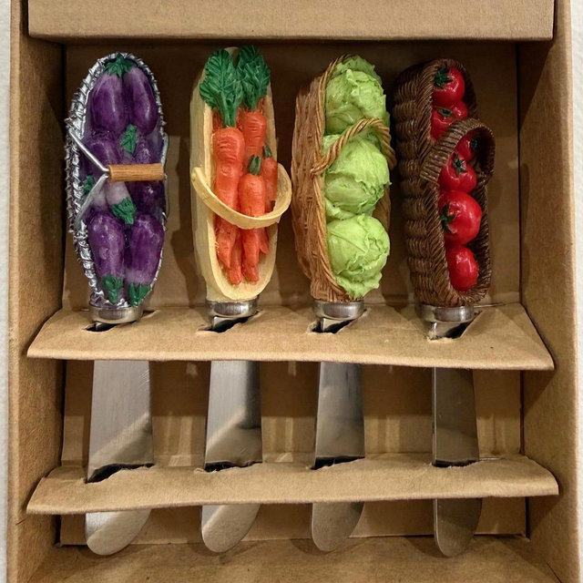 Williams Sonoma Appetizer Spreaders, Butter, Cheese Knives, Fruit, Vegetable French Market Basket Theme, Unused