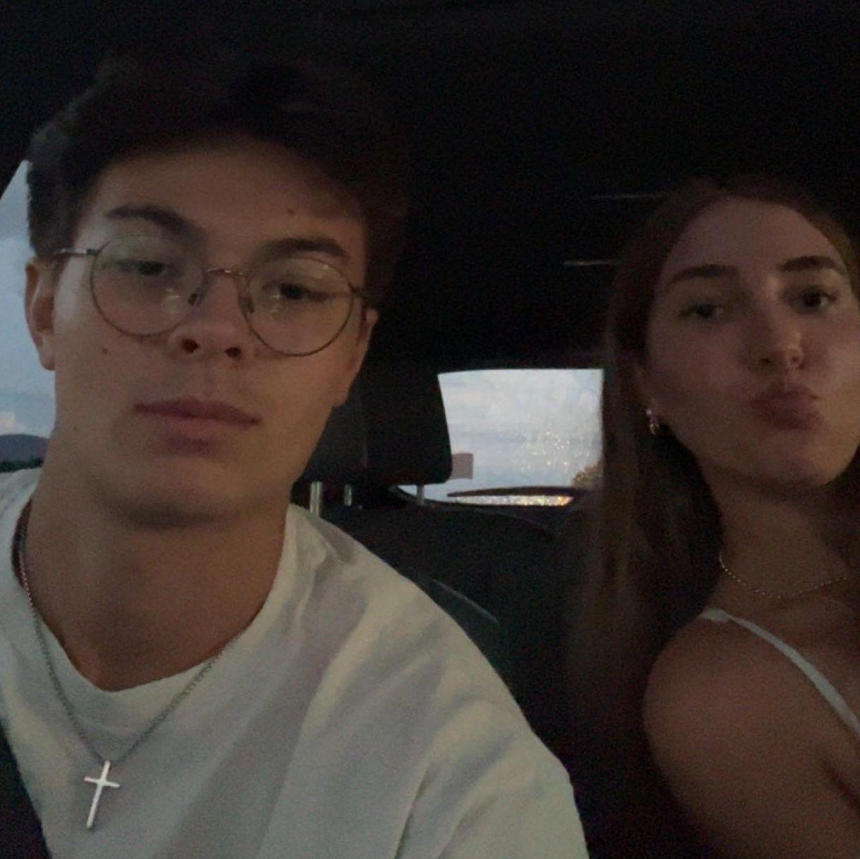 Snapchat car selfie on the way to Liberty to pack up my apartment post grad!