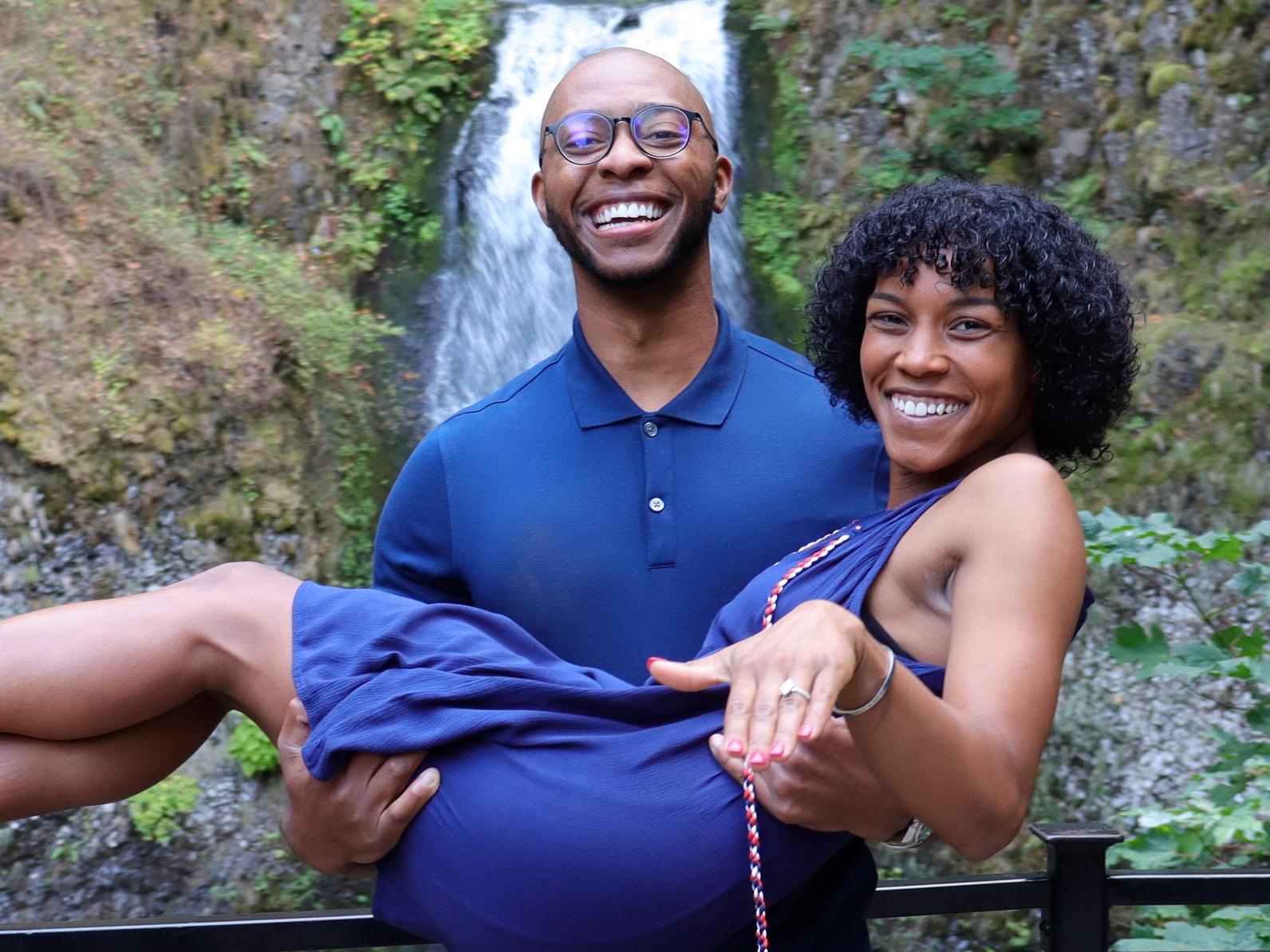 The Wedding Website of Shawn Mooring and Jasmine Hill