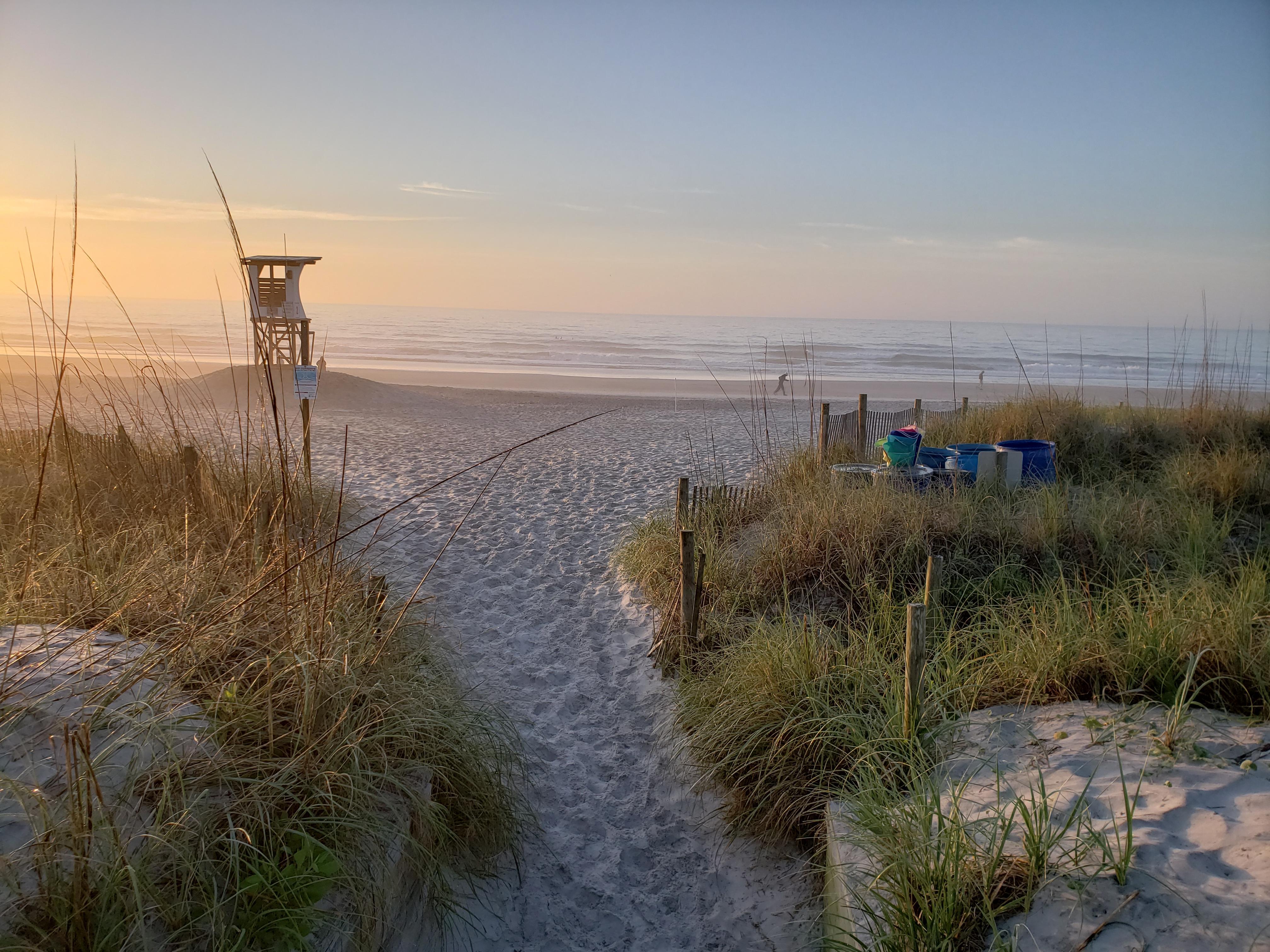 The Wedding Website of Leslie Richardson and Zach Hellmuth