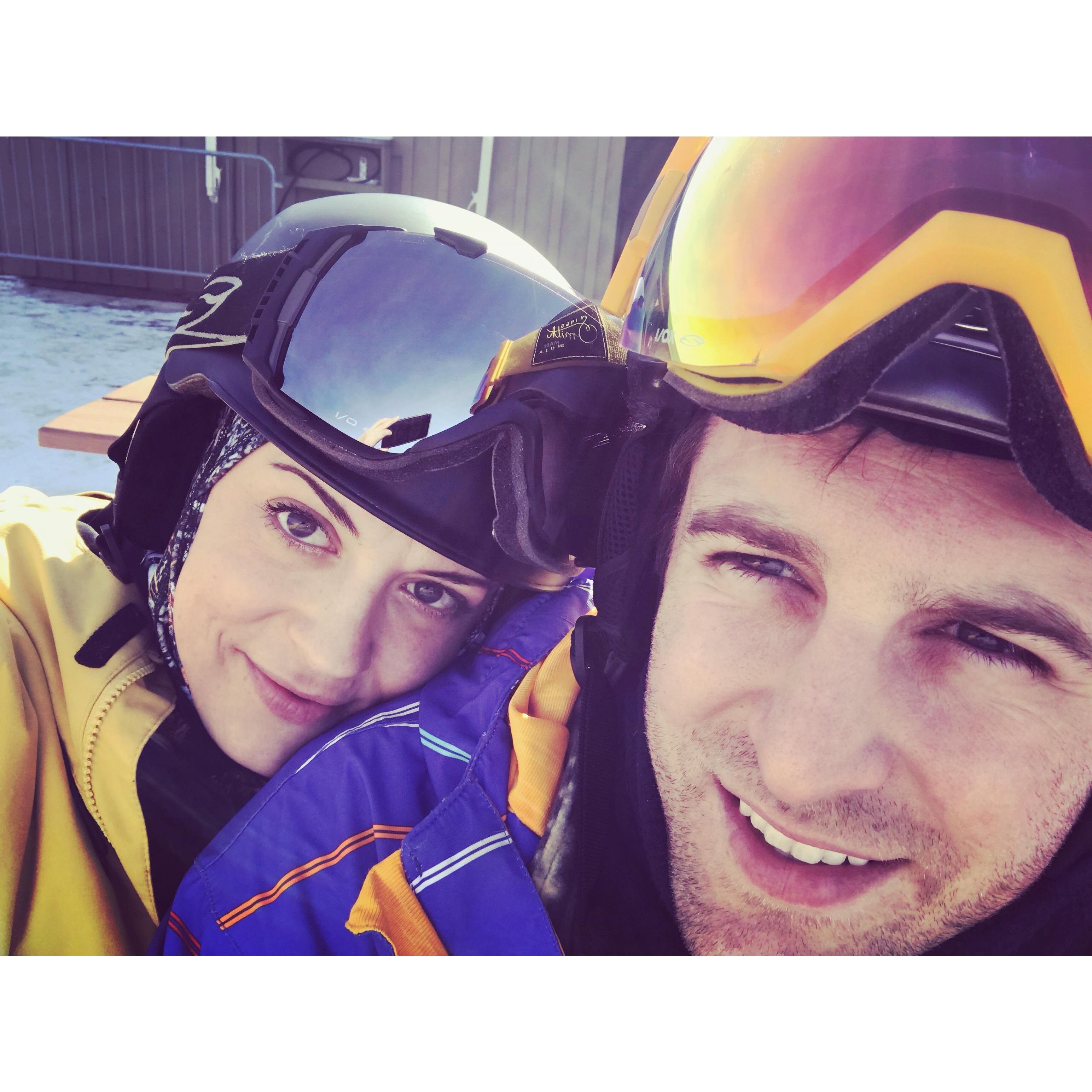 Ice, ice, baby! ❄️When R + A hit the slopes at Mount Snow, it's a solid combination of skiing and selfies all day at the Bullwheel.