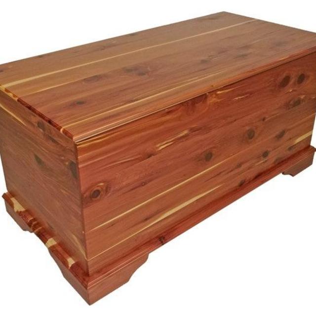 Aromatic Red Cedar Storage Trunk