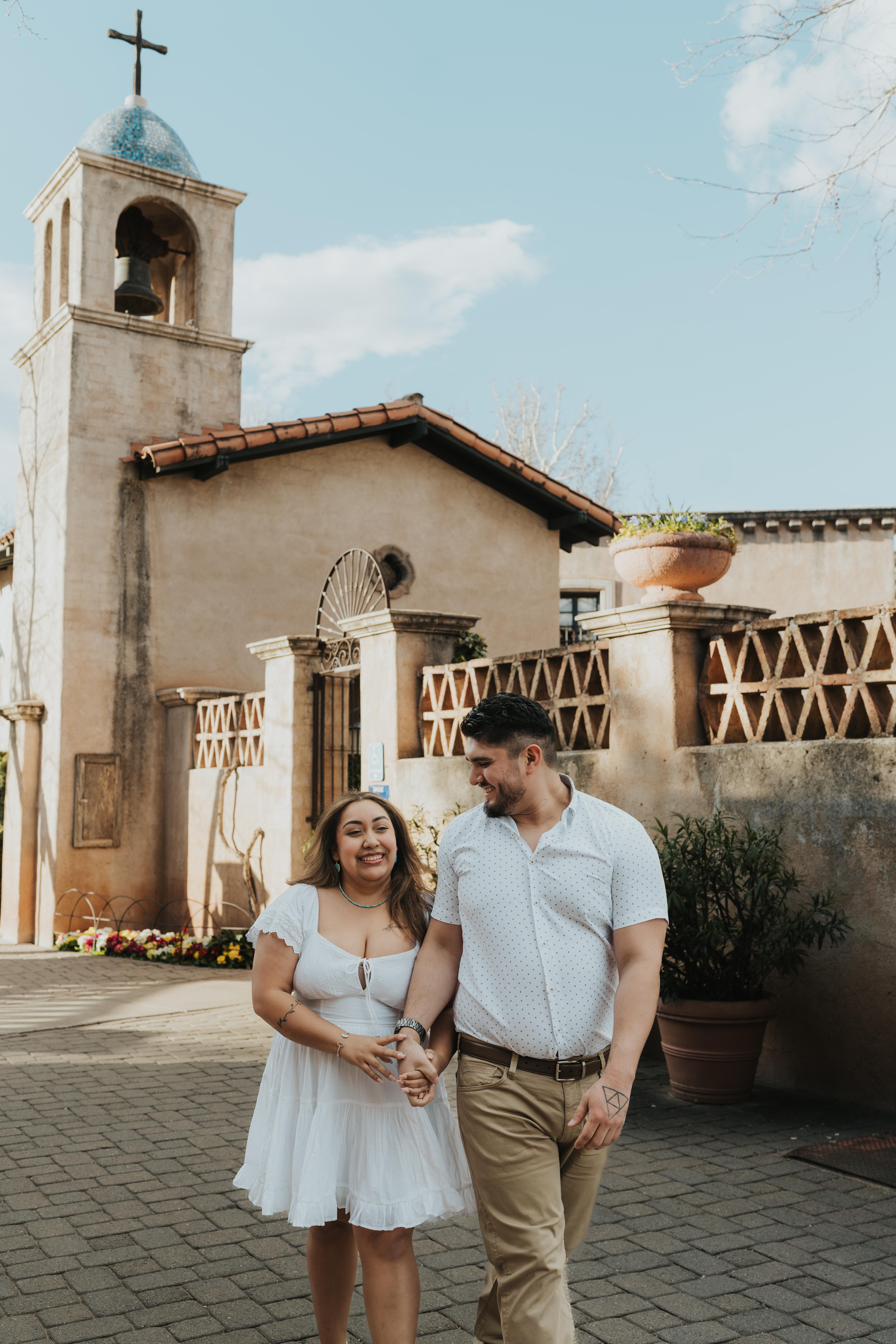 The Wedding Website of Maria Hewlett and Benito Molina