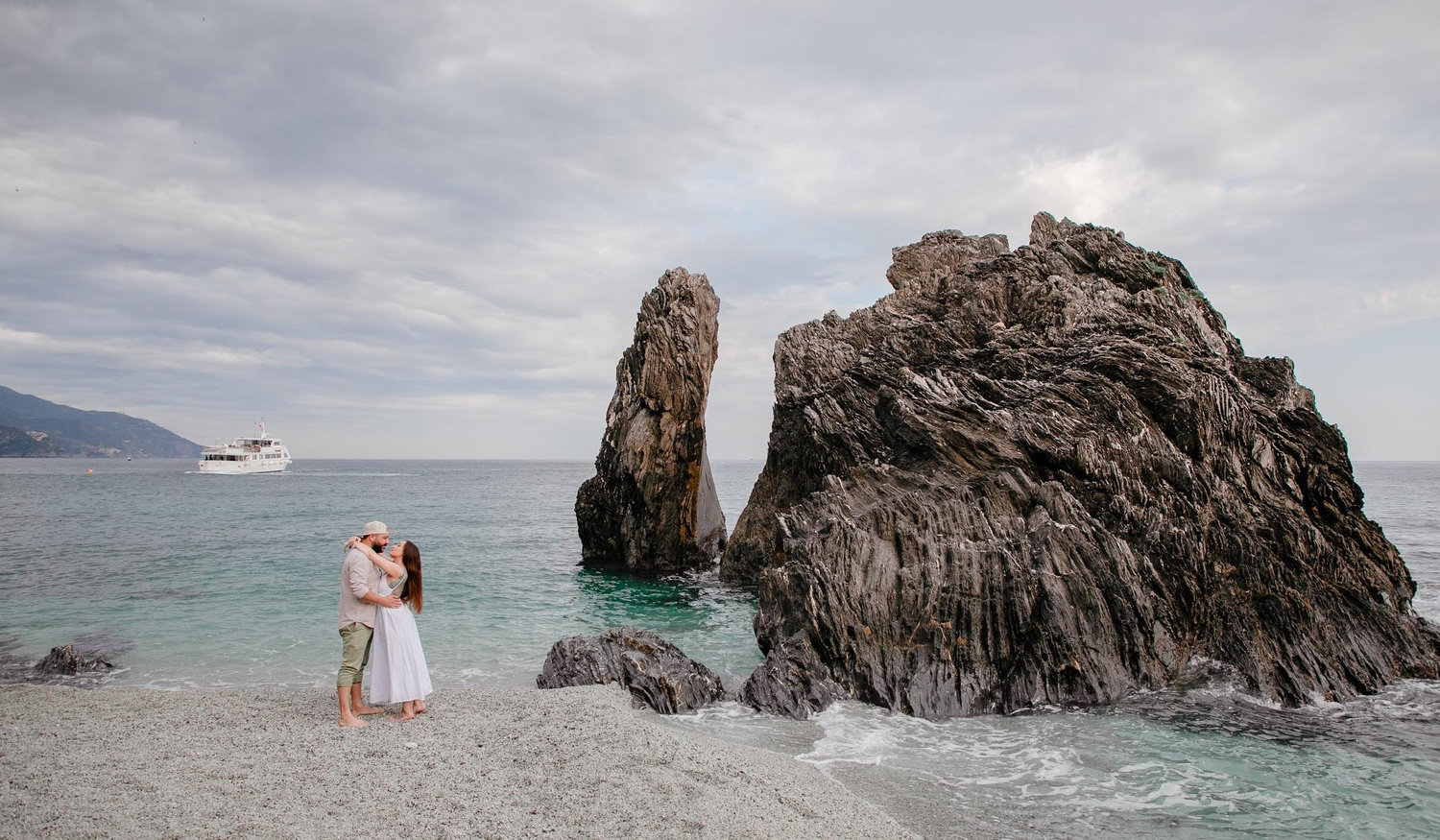 The Wedding Website of Nicole Holt and Louie Campos
