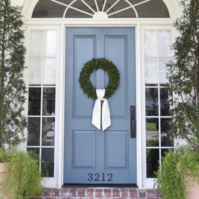 *PRE-ORDER - ARRIVING MAY 18TH* 24” Round Boxwood Wreath