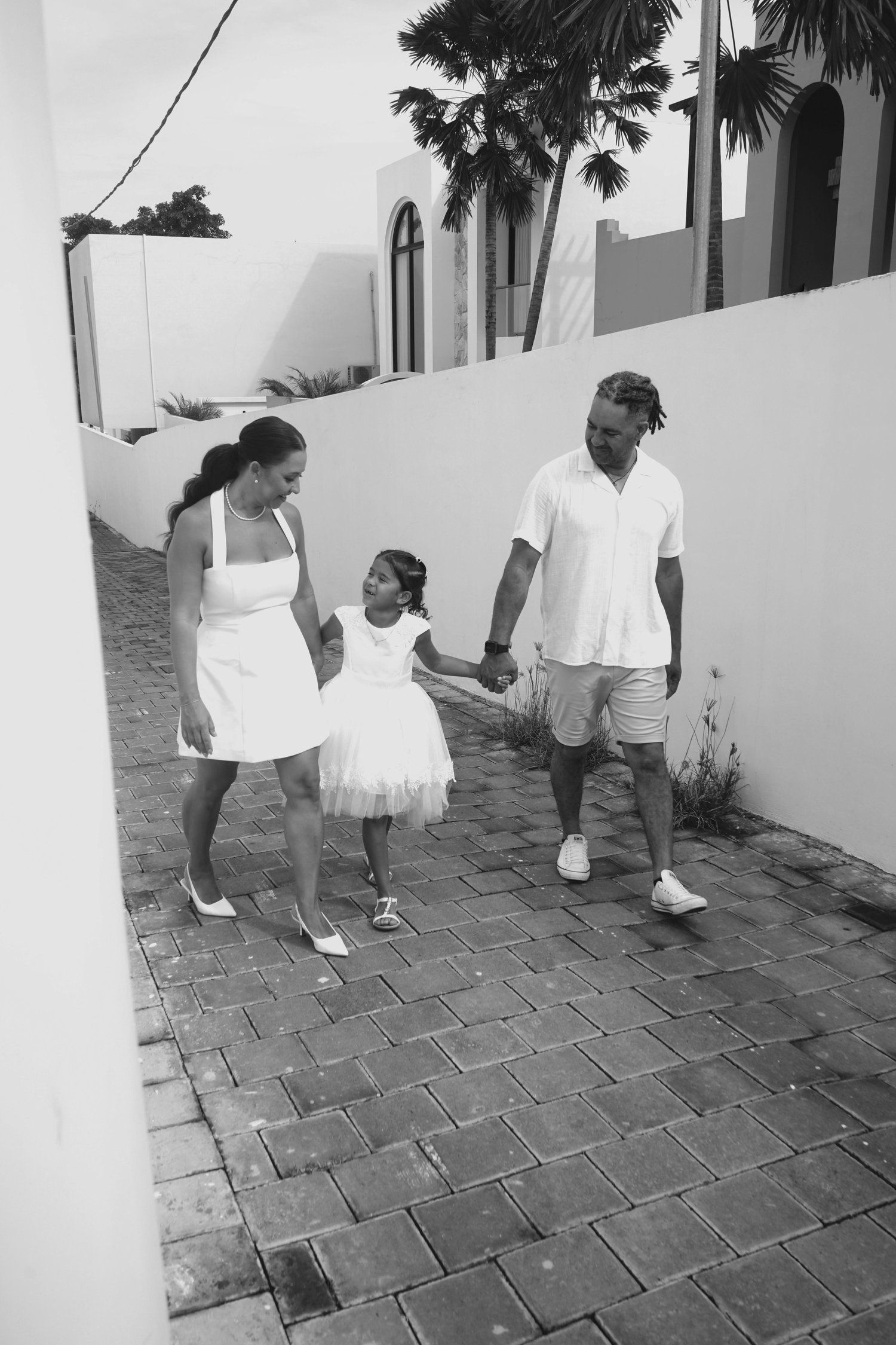 The Wedding Website of Kelly Dawson and Kau Sikisini