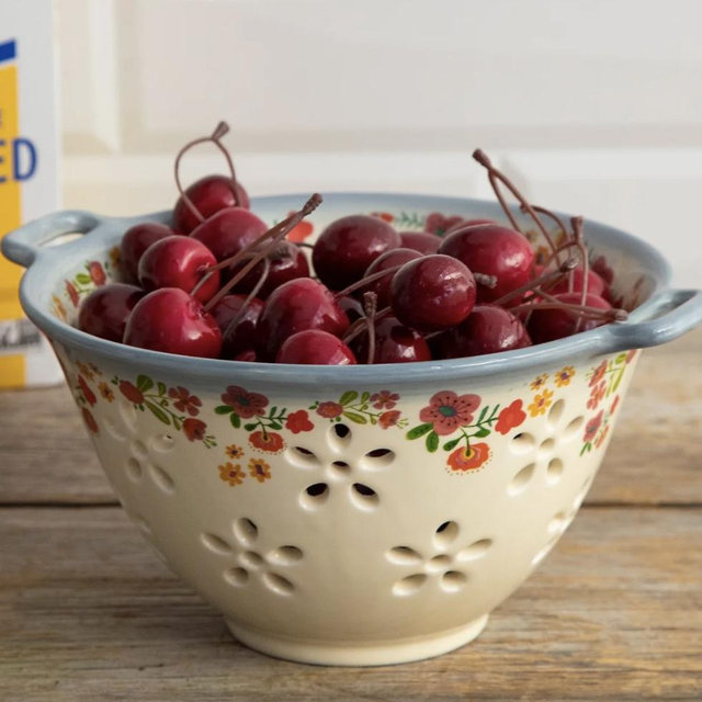 Ceramic Berry Colander - Cream Floral