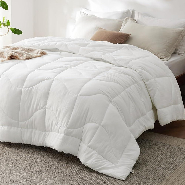 Bedsure Comforters King Size - Down Alternative Comforter for All Season, ButterySoft™ Prewashed Duvet with 4 Tabs, Lightweight & Warm Bedding - Machine Washable, White, King, 90x102 Inches