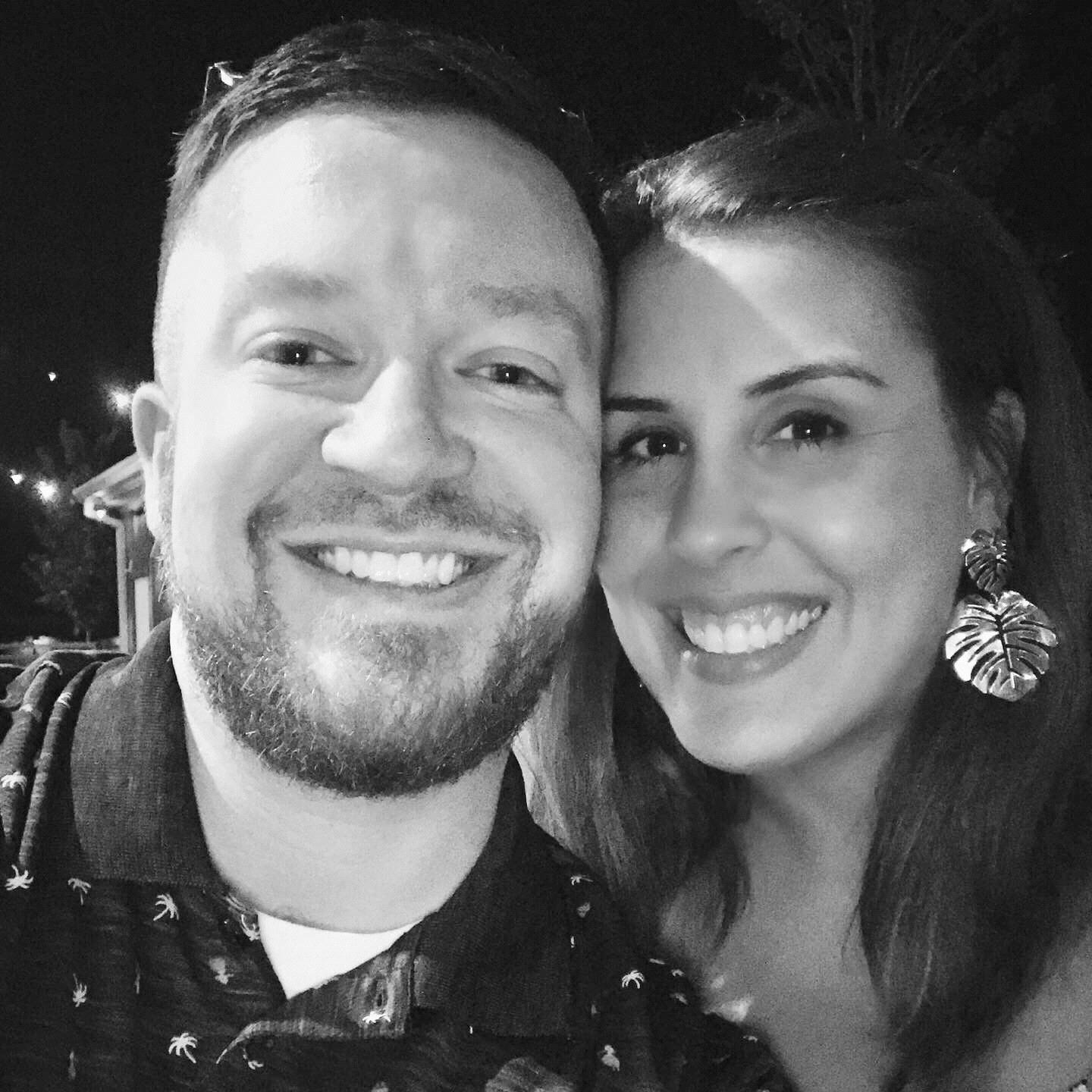 Who takes selfies on a first date?!?