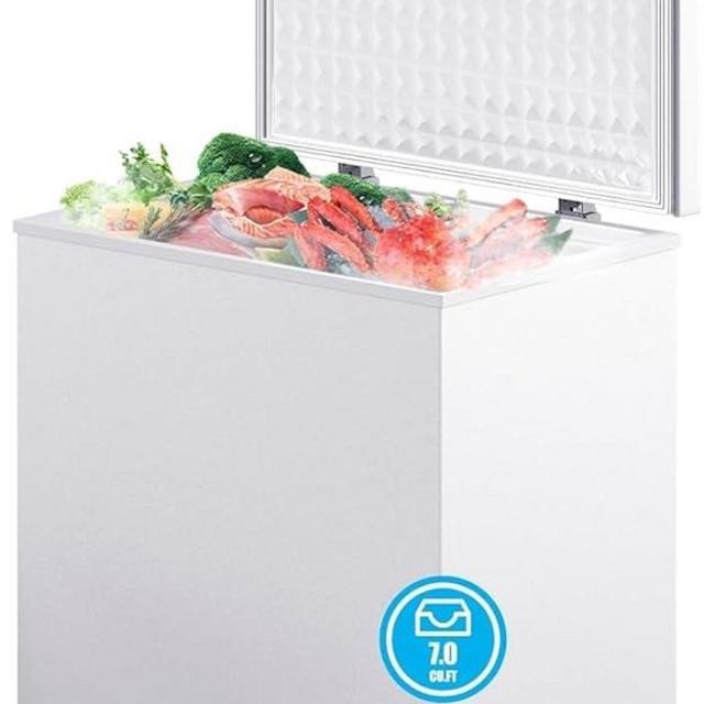 Muhub 7.0 Cubic Feet Chest Freezer, White Deep Freezer with Removable Baskets, Free Standing Top Open Door Compact Freezer with Adjustable Temperature (7.0 Cu.Ft)